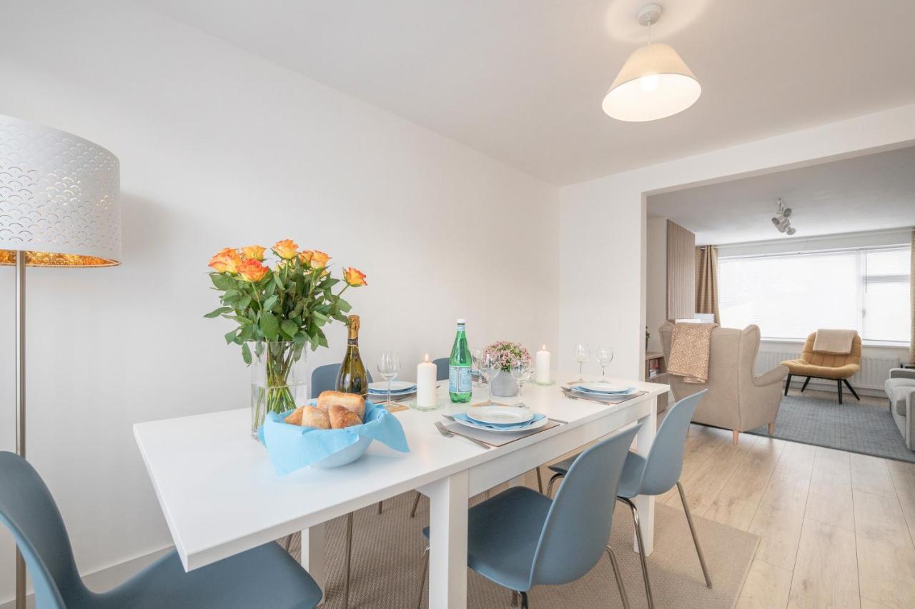 Elegant Home Mod Kitchen, Fast Wi-Fi, Free Parking 캐릭퍼거스 외부 사진
