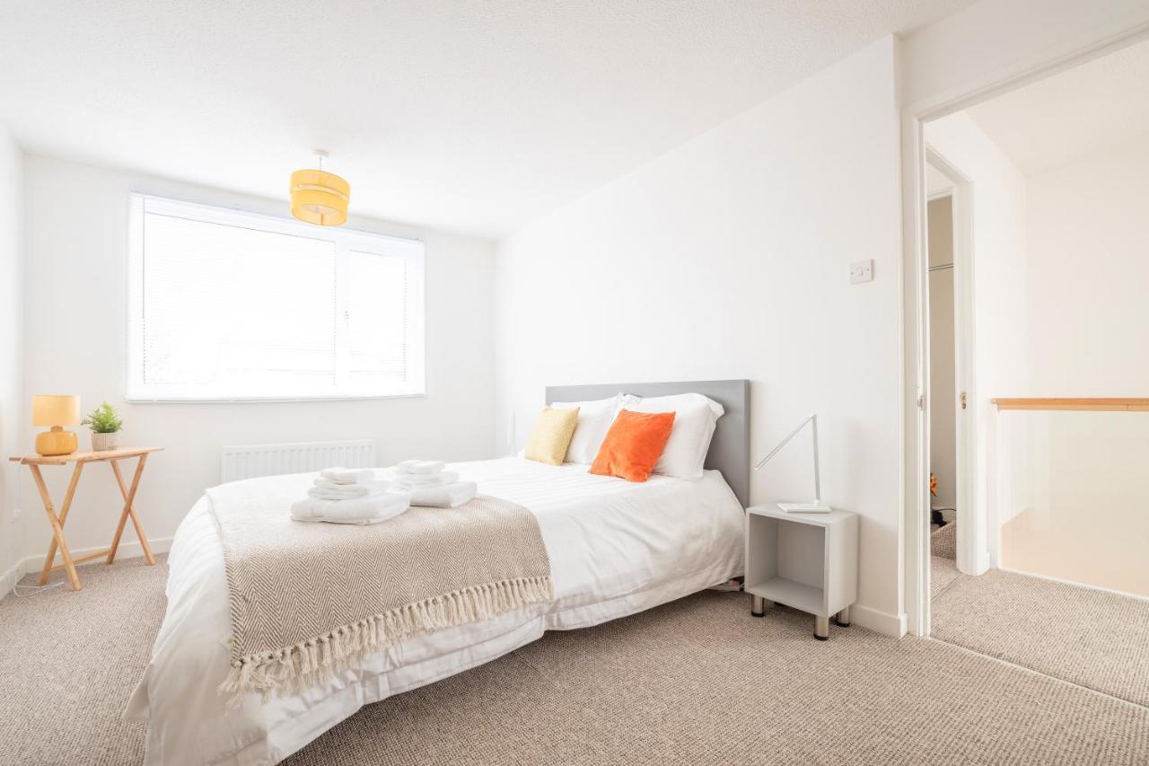 Elegant Home Mod Kitchen, Fast Wi-Fi, Free Parking 캐릭퍼거스 외부 사진