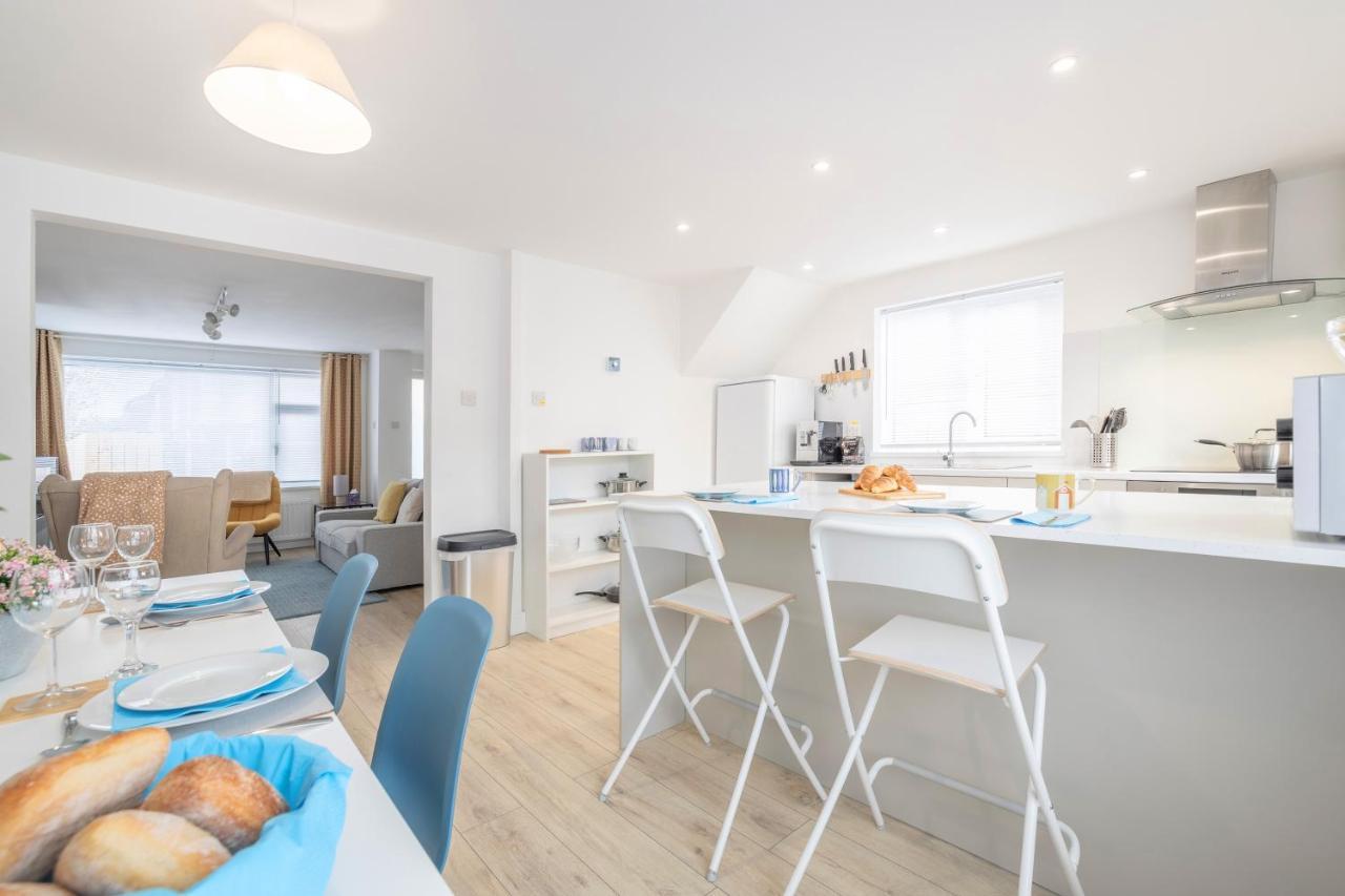 Elegant Home Mod Kitchen, Fast Wi-Fi, Free Parking 캐릭퍼거스 외부 사진