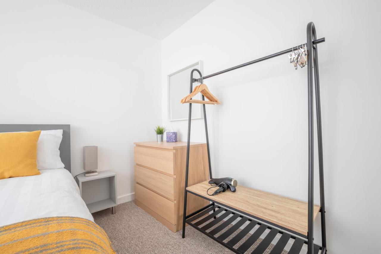 Elegant Home Mod Kitchen, Fast Wi-Fi, Free Parking 캐릭퍼거스 외부 사진
